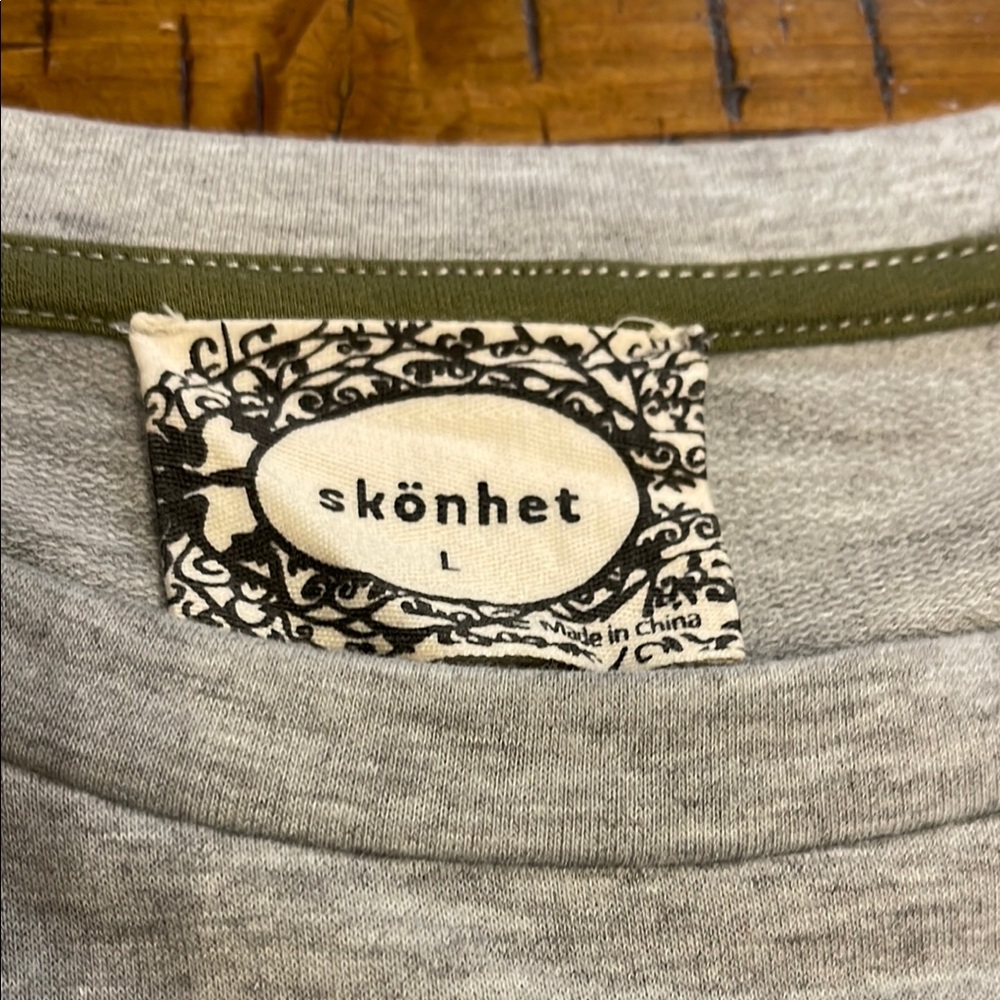 Gray Embellished Tie Front Short Sleeve Tee - Picture 2 of 3